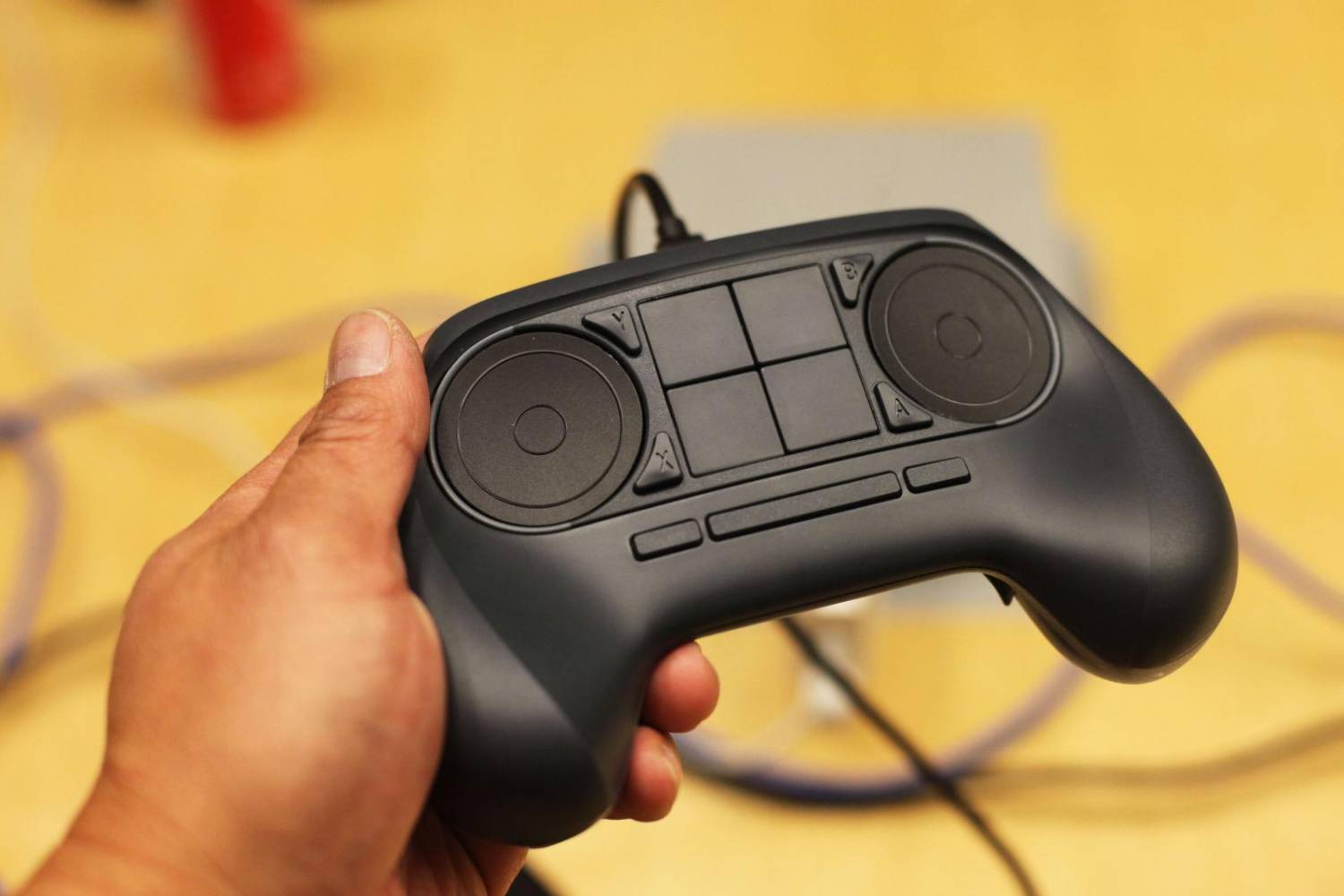 Valve доделали свой Steam Controller